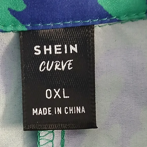 Elegant Green and Blue Patterned Dress - Picture 2 of 7